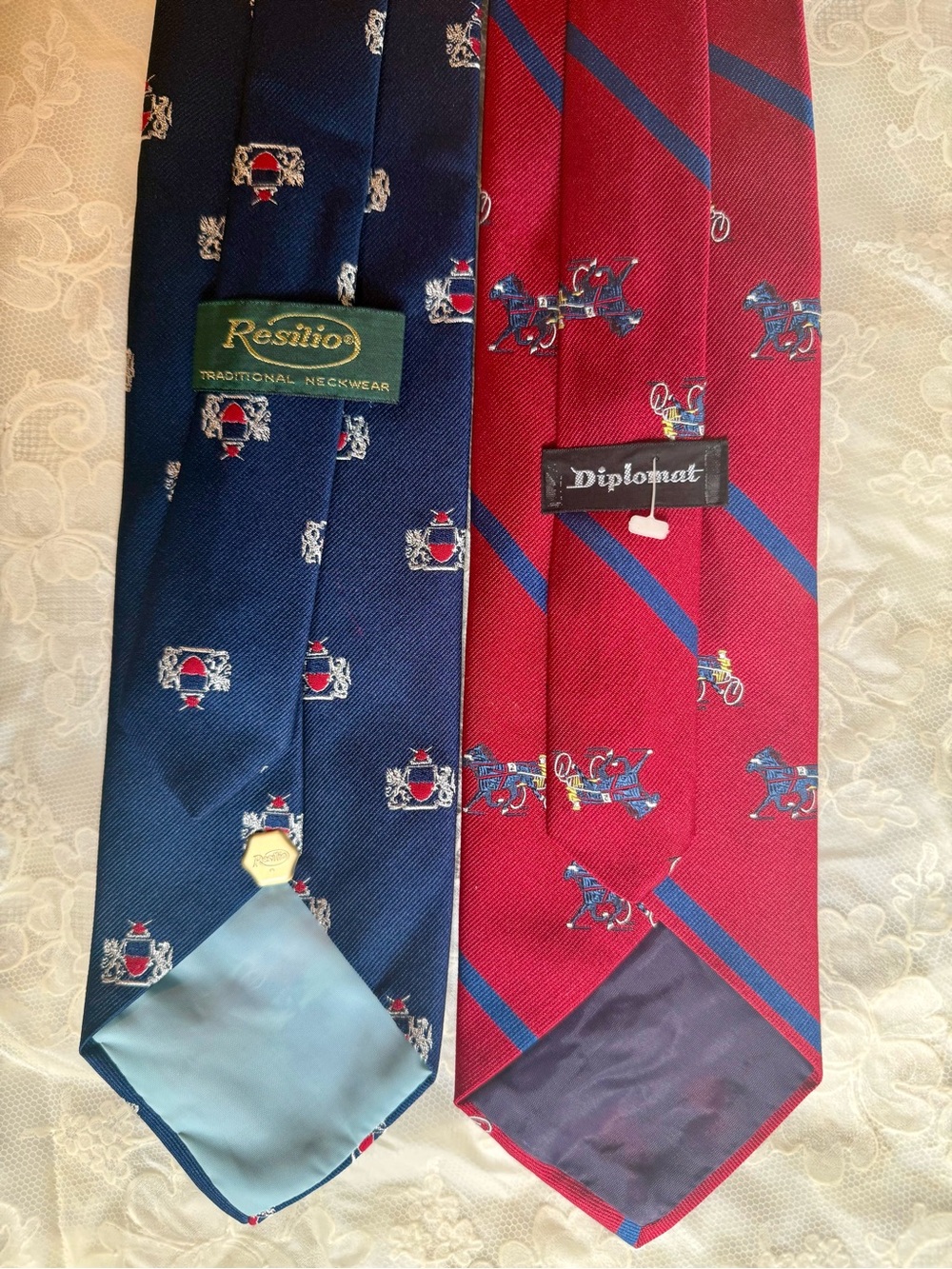 Vtg Curated Old Money Duo Neck Ties Navy Crest & Red Carriage Equestrian Retro - Picture 10 of 12